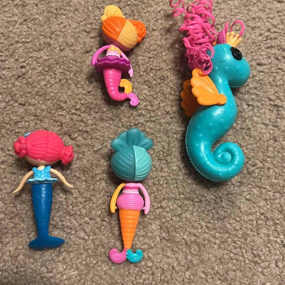 Lala Loopsy Sea horse figurine and mermaid set. - Picture 7 of 10